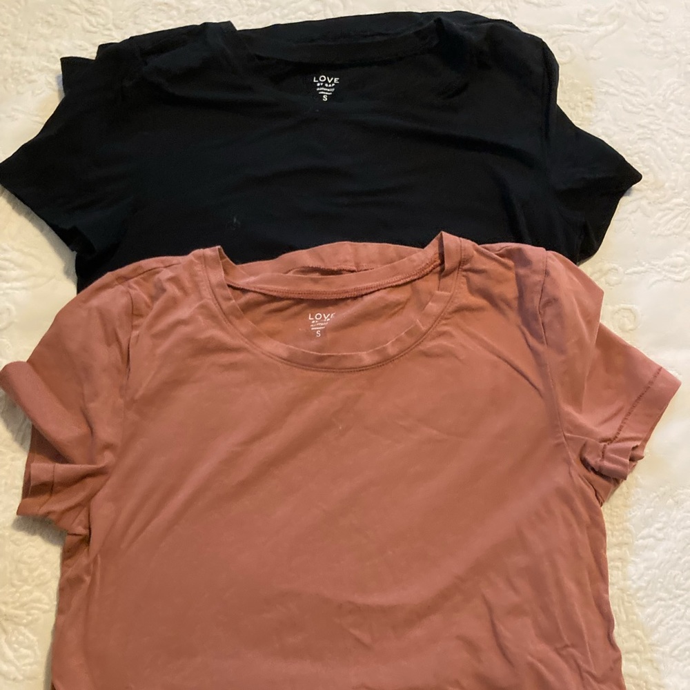Gap maternity small lot of 2